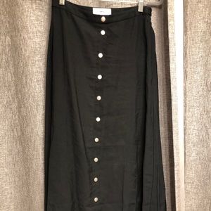 Mng long skirt Size 4